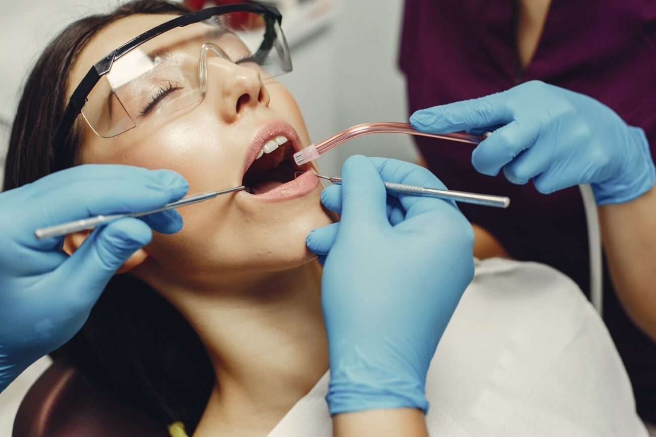 Importancia de las limpiezas dentales profesionales