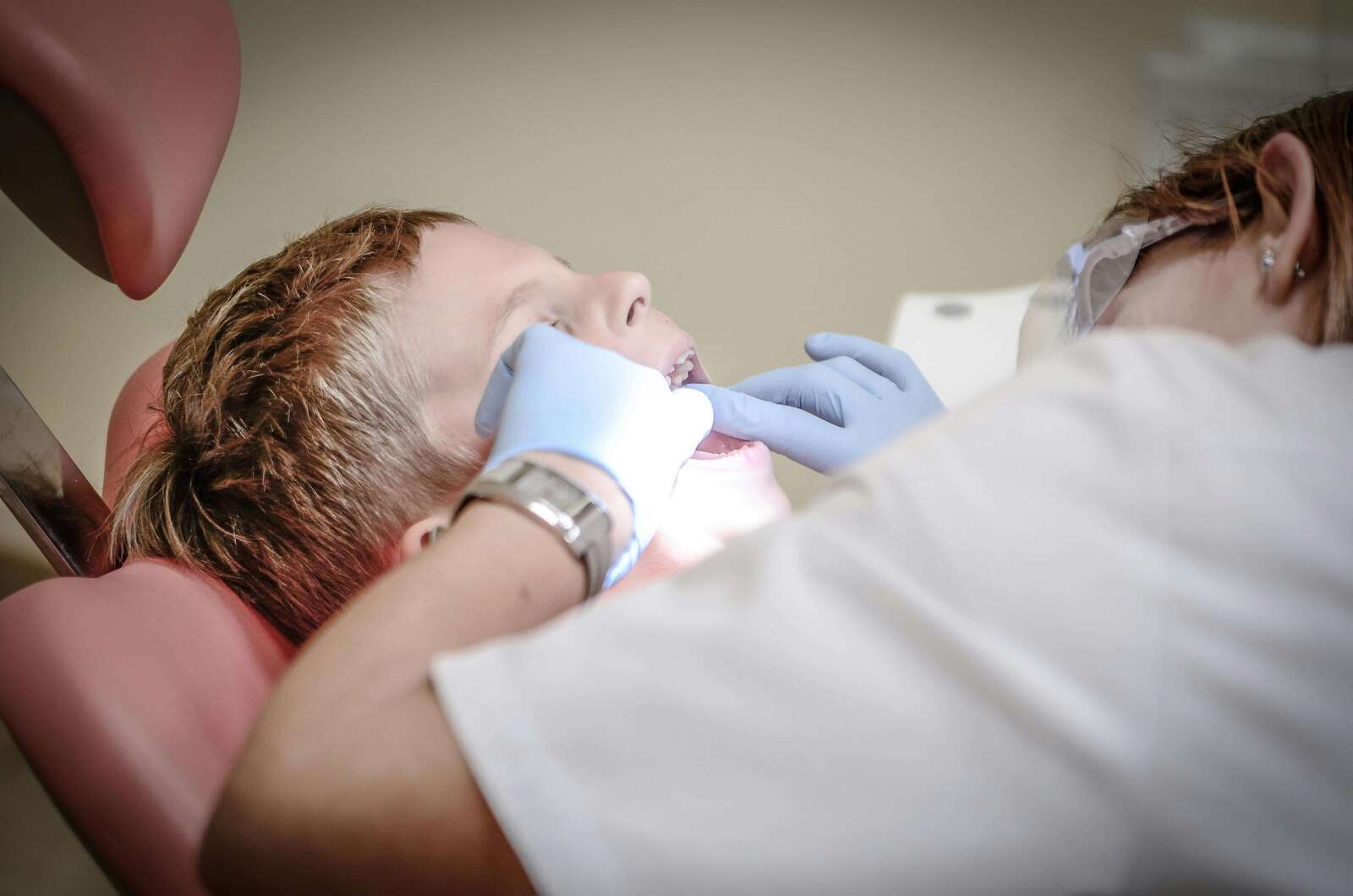 Cómo ayudar a los niños a perder el miedo al dentista